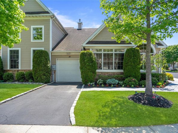 51 Eagle Circle, Bohemia NY 11716