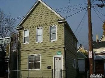 6 Hendrickson Avenue