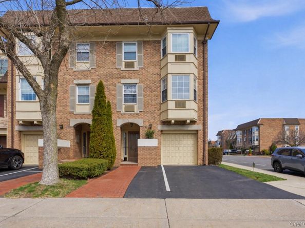 20617 Lori Drive 1166, Bayside NY 11360