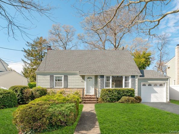 3769 New York Avenue, Seaford NY 11783