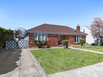 109 Evans Street