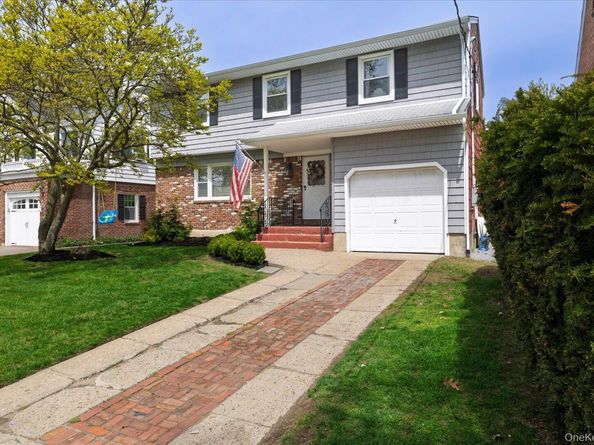 33 Rodney Place, Rockville Centre NY 11570