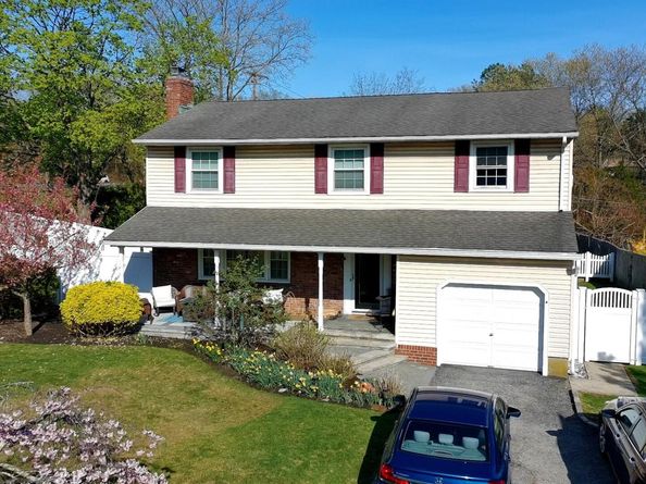 1 Autumn Drive, Hauppauge NY 11788