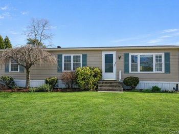 1661 Old Country Road Unit #415