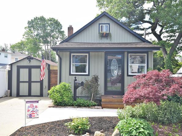 22 Salem Place, Copiague NY 11726