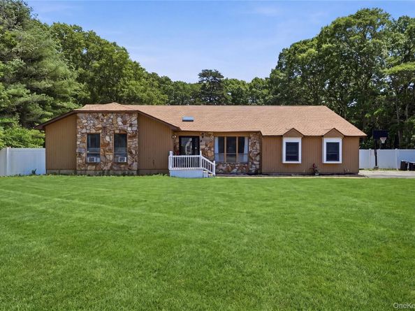 43 Margin Drive W, Shirley NY 11967