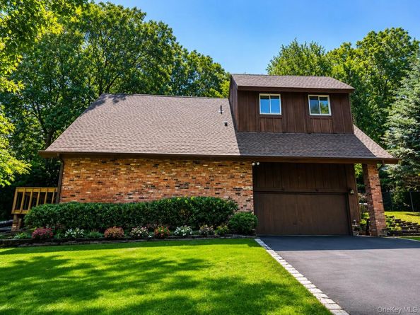 10 Melia Way, Huntington Station NY 11746