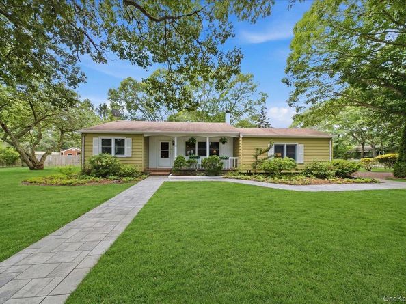 10 Graham Road, Hampton Bays NY 11946
