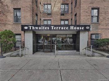 665 Thwaites Place