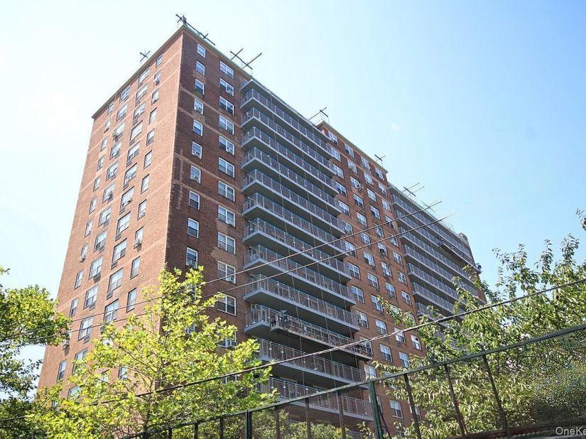 1935 shore paRKWAY 15A, Brooklyn NY 11214