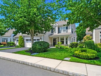 140 Chopin Place