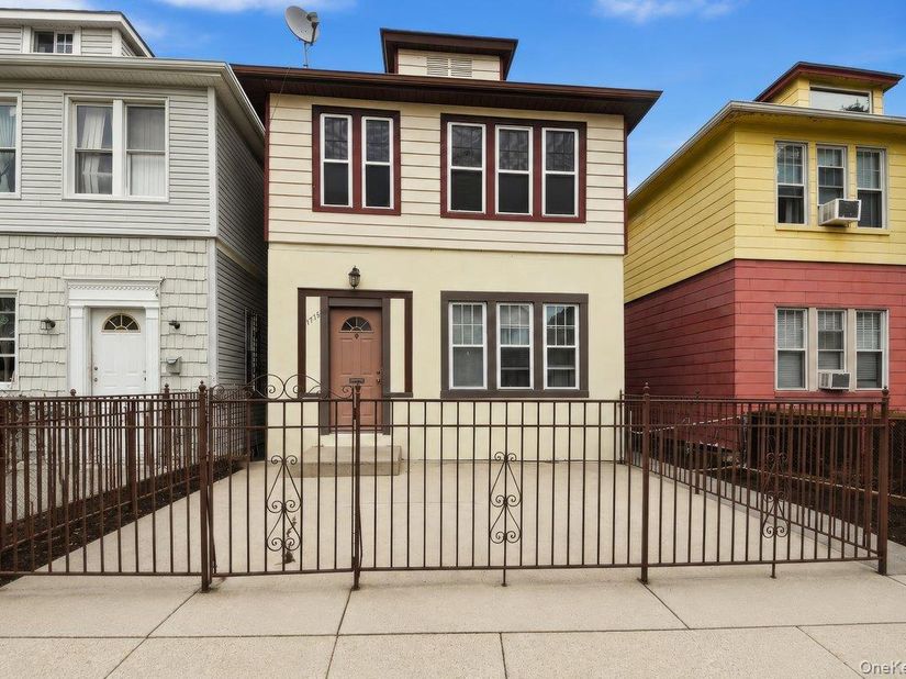 1716 Parkview Avenue, Bronx NY 10461