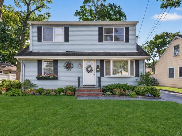 83 Whittier Avenue, North Merrick NY 11566