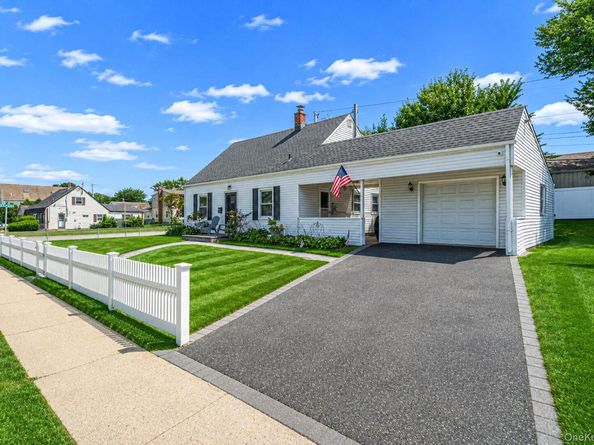126 Cotton Lane, Levittown NY 11756
