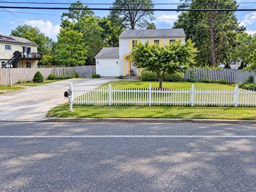 214 Calebs Path, Brentwood NY 11717