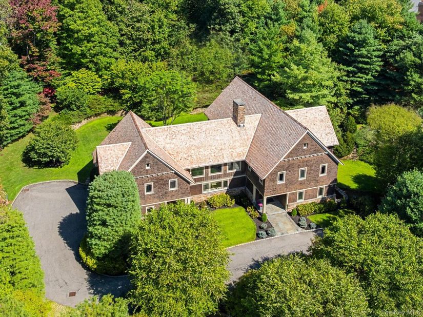 2 Hollow Ridge Road, Armonk NY 10504
