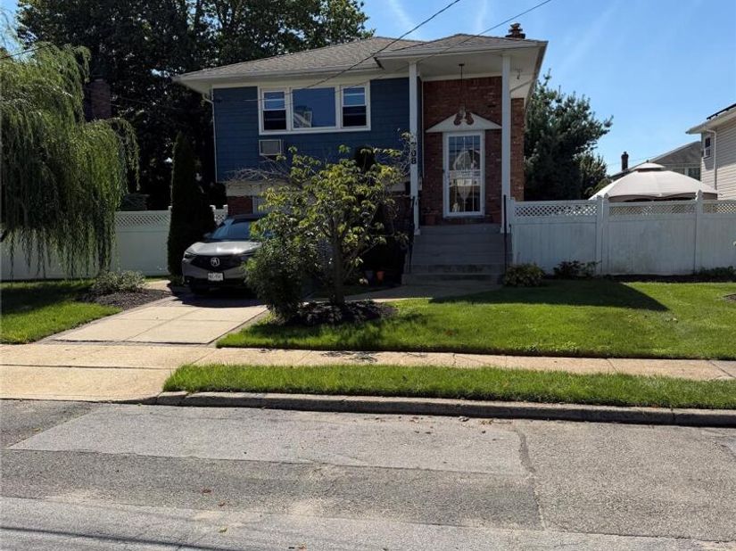 708 Parsonage Street, Baldwin NY 11510