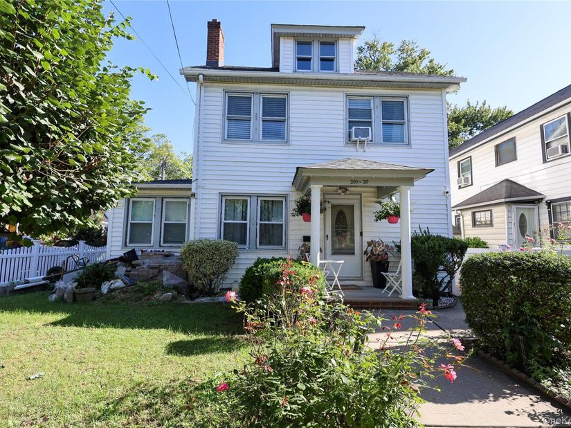 20020 104th Avenue, Saint Albans NY 11412