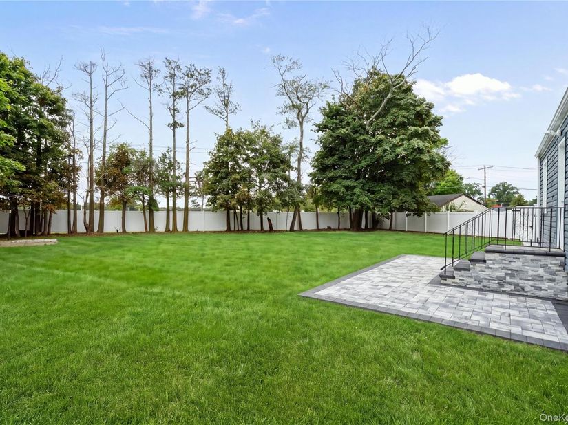 48 Cliff Avenue, Hempstead NY 11550