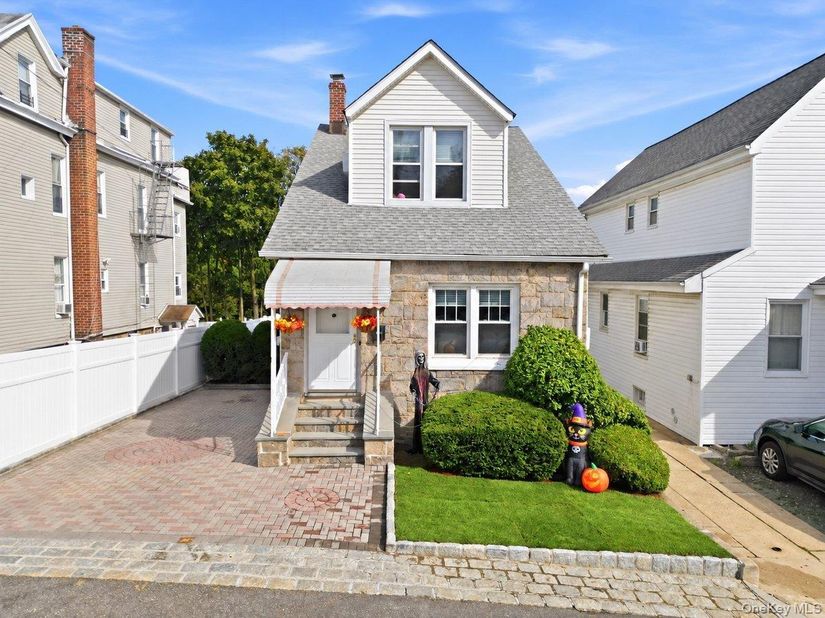 221 Edgewood Avenue, Yonkers NY 10704