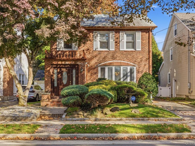 44 Jayson Avenue, Great Neck NY 11021