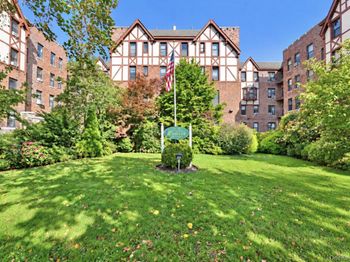 160-15 Powells Cove Blvd