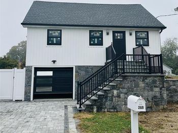 269 Forest Road W