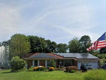 12 Locust Avenue