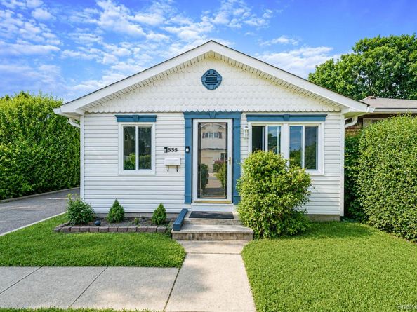 535 Outlook Avenue, West Babylon NY 11704