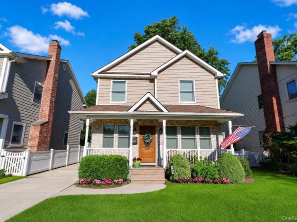 369 Euston Road S, Garden City NY 11530