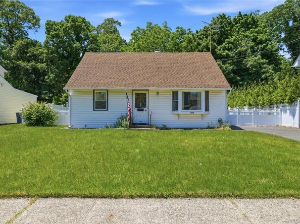 1090 South Drive, Merrick NY 11566