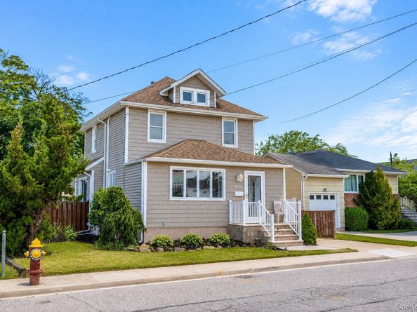 2500 Centre Avenue, Bellmore NY 11710