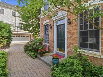 23 Mariners Walk
