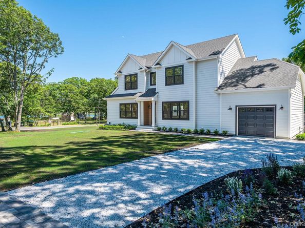 1700 Smith Drive S, Southold NY 11971
