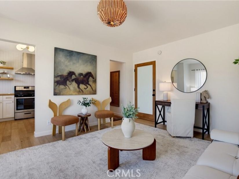 2135 Bellevue 11, Los Angeles CA 90026