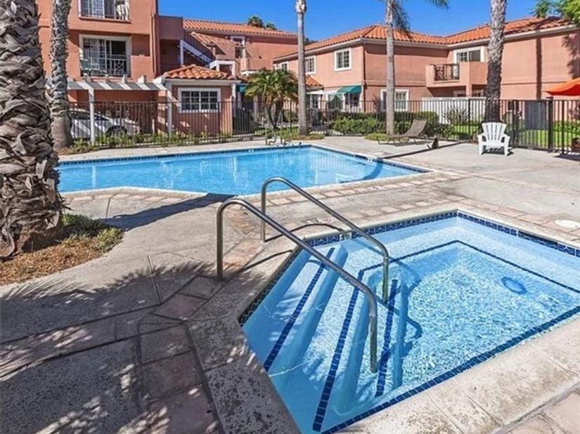 409 Utica D43, Huntington Beach CA 92648
