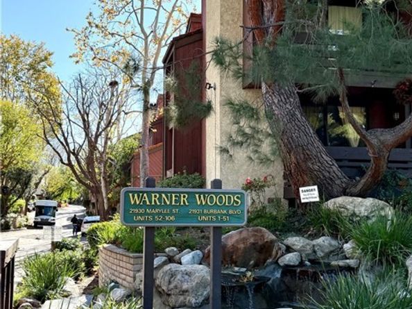 21930 Marylee 98, Woodland Hills (los Angeles) CA 91367