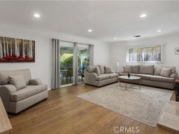 22335 Kittridge Street