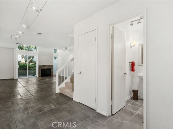 10056 Melinda Way 3, Northridge (los Angeles) CA 91325