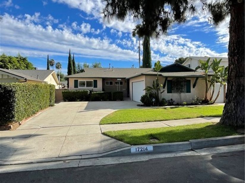 17214 Tulsa, Los Angeles CA 91344