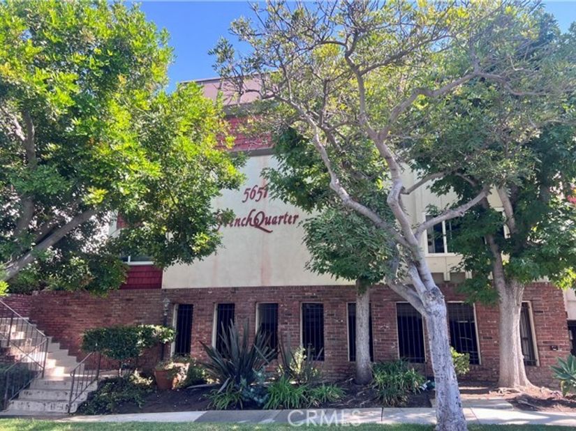 5651 N Sumner 113, Culver City CA 90230