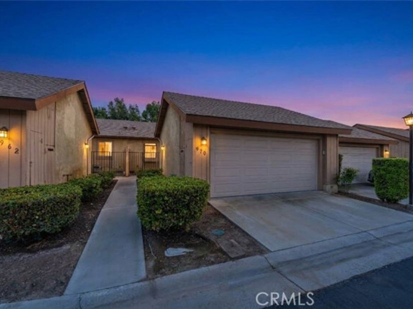 970 S Laurelwood, Anaheim CA 92806
