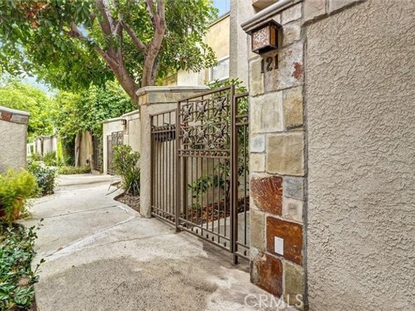 21901 Lassen Street 121, Chatsworth (los Angeles) CA 91311