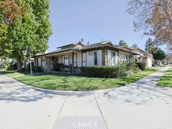 2732 W Orion