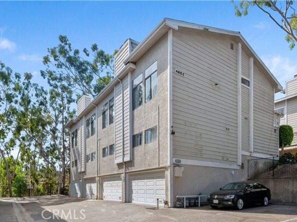 4652 Don Lorenzo B, Los Angeles CA 90008
