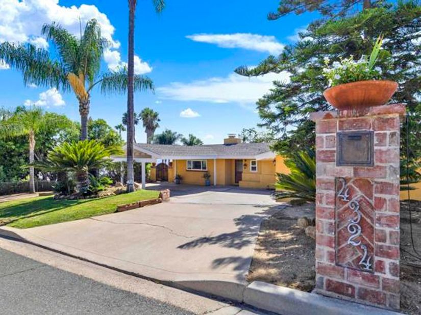 4324 Miriam Place, La Mesa CA 91941