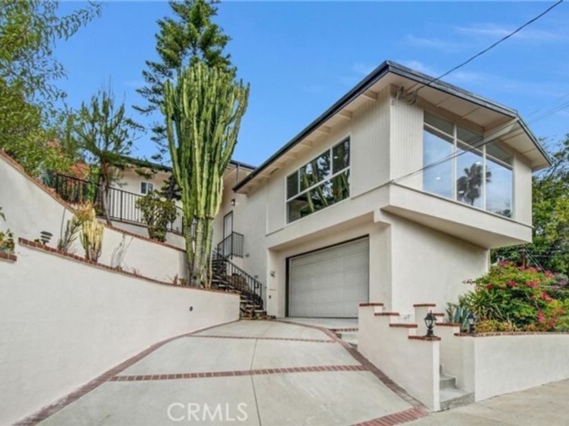 2677 Saxon, Los Angeles CA 90065