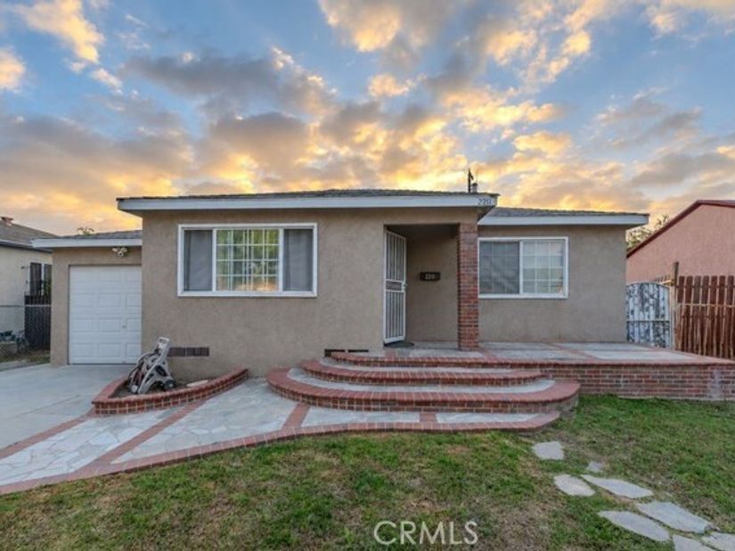 2211 N Grape Ave, Compton CA 90222