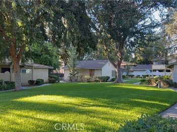 1047 W Francis
