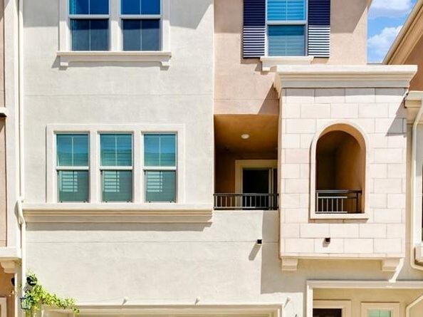 606 White Oaks, Lake Forest (el Toro) CA 92610